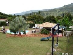 ALOJAMIENTOS COLOMBIA - Finca en Copacabana, Antioquia
